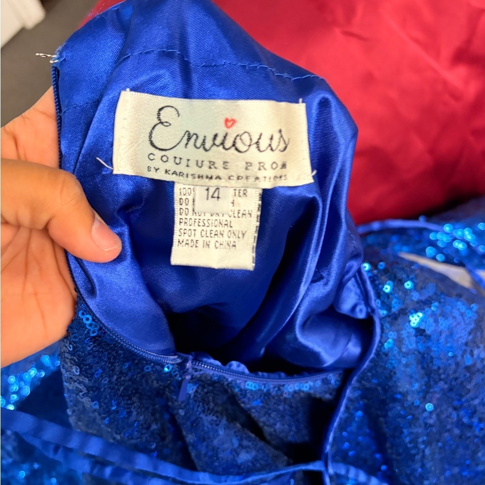 Elegant Royal Blue Sequin Evening Gown - Picture 6 of 6